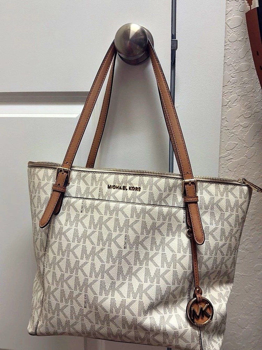 Michael Kors Jet Set Travel Medium Logo Top-Zip Tote Bag White & Brown